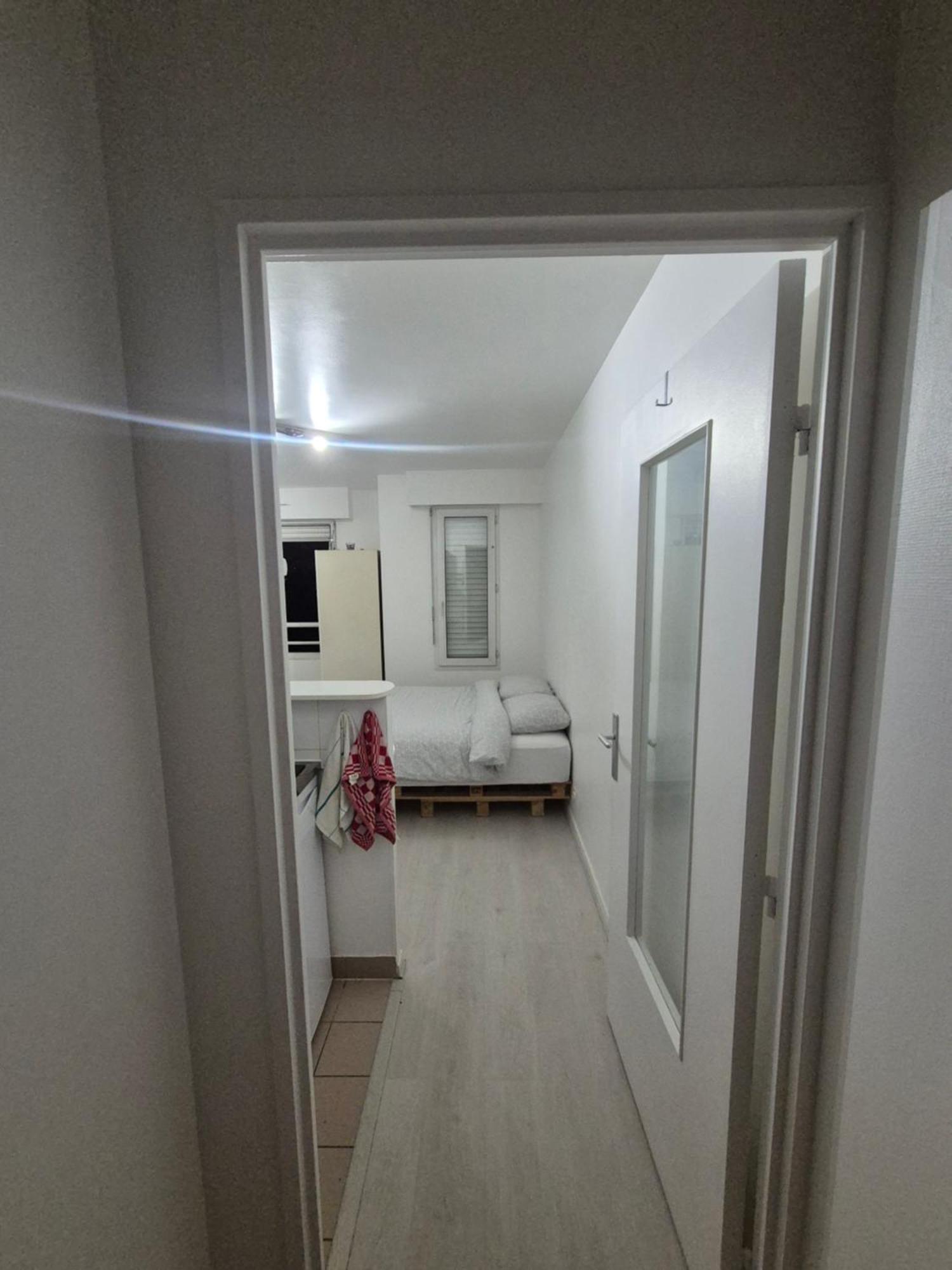 Studio A Suresnes Chambre photo